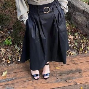 Black midi pocket skirt